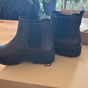 UGG Brown Leather Chelsea Lug Boots
